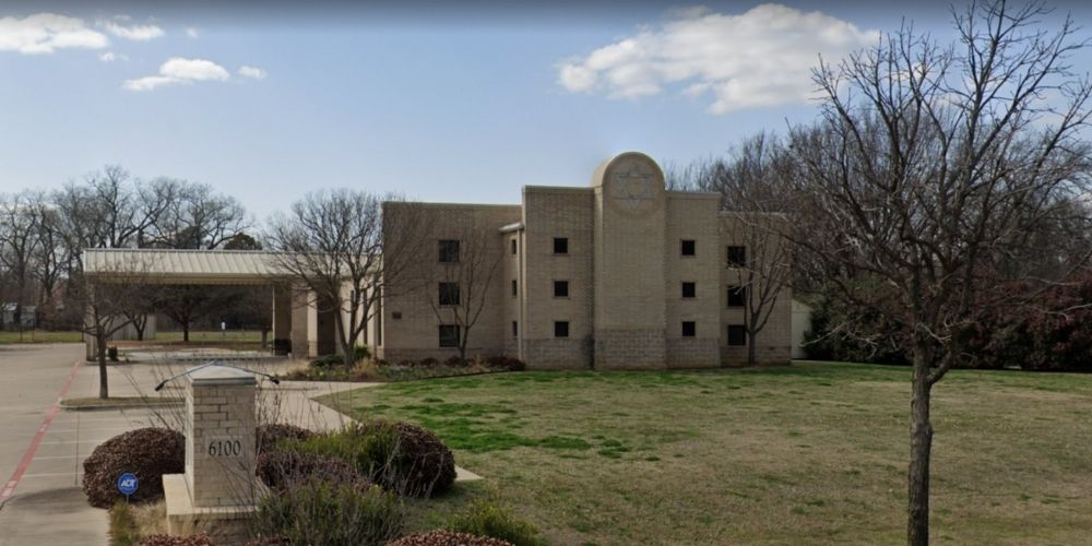 BREAKING: Texas SWAT team responds to hostage situation at synagogue